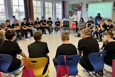 26 junge Männer zu Besuch in der GUKPS Freistadt
